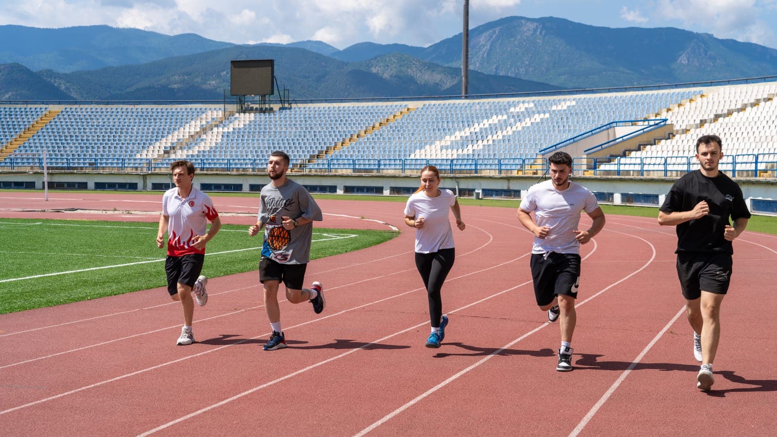 Atletizm pistinde koşu
