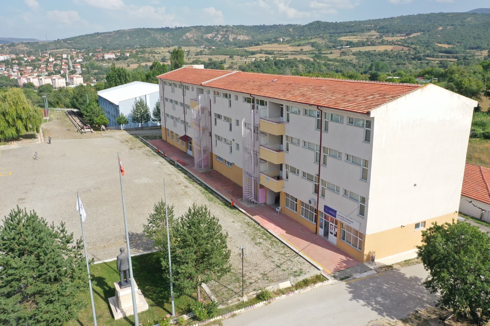 Eskipazar Yurdu dış görünüm 3