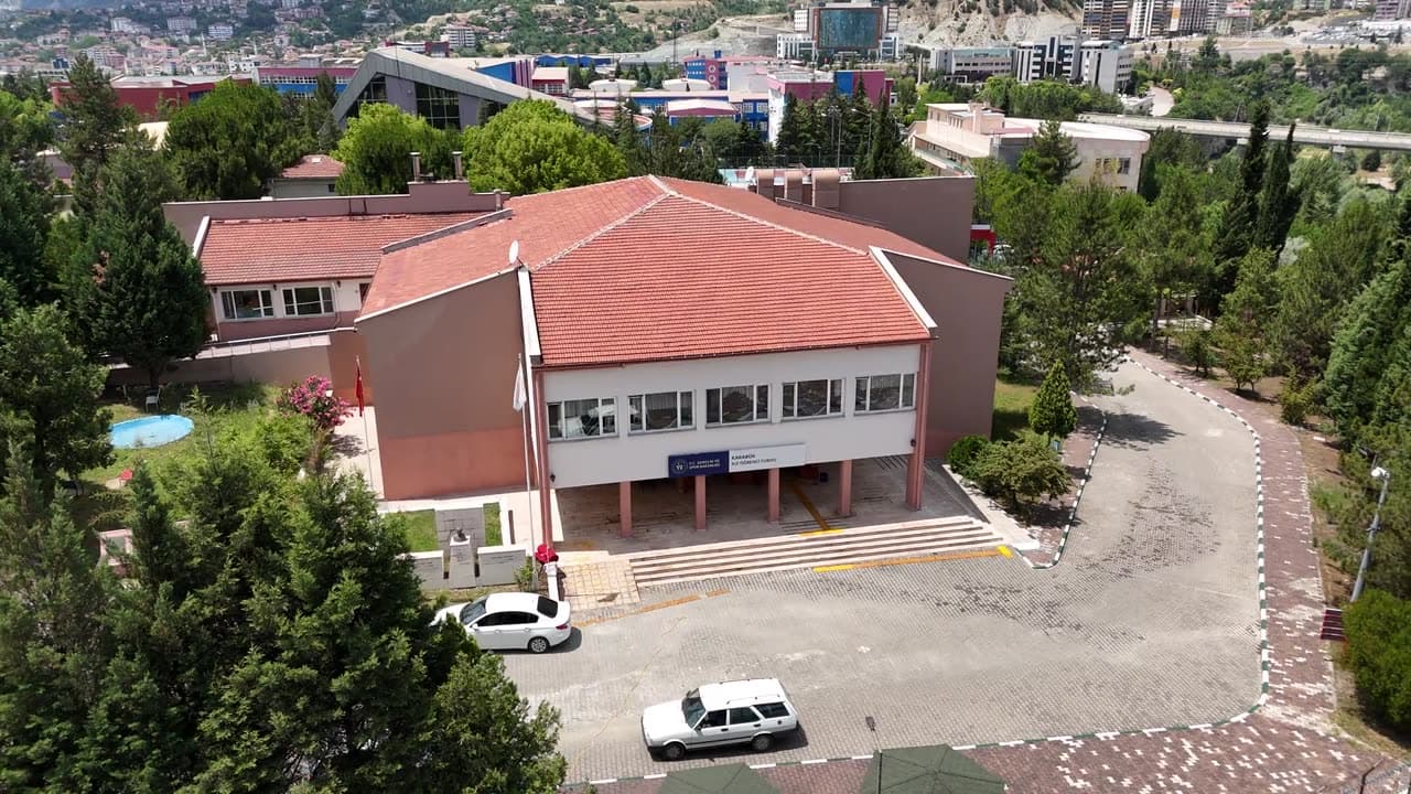 Karabük Yurdu dış görünüm